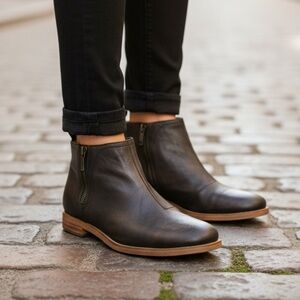 J SHOES Kellen Oil Slick Black Leather Ankle Booties NEW W10 Store Sample EC